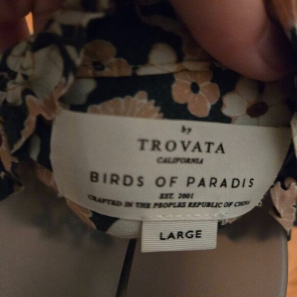 Trovata Birds of Paradis Groundcover Floral Button Down Floral Helena Blouse - Picture 11 of 13